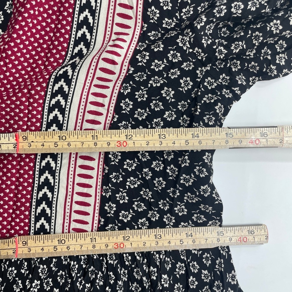 Forever 21 Boho Gypsy Floral Mixed Print V-Neck Mini Dress Black Red Folk S NWT - Picture 6 of 8